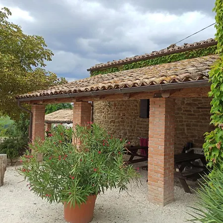 Vecchia Quercia Çiftlik konaklama Pergola