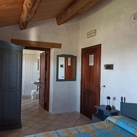 Vecchia Quercia ファームステイ ペルゴラ