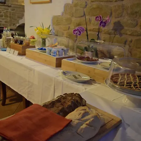 Vecchia Quercia ファームステイ ペルゴラ